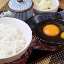 Tamagokake gohan (rice with raw egg)