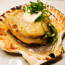 Grilled scallop with butter