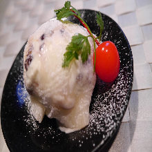 Daifuku (rice cake with red bean paste filling)