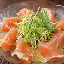 Tomato and raw ham salad