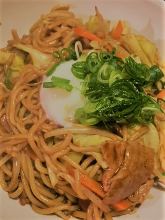 Yakisoba noodles with sauce