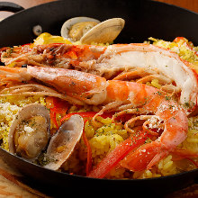 Seafood paella