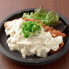 Fried chicken with vinegar and tartar sauce