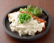 Fried chicken with vinegar and tartar sauce