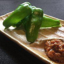 Vegetable with miso-flavored meat dip