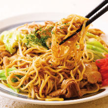 Yakisoba noodles with sauce