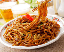 Yakisoba noodles with sauce