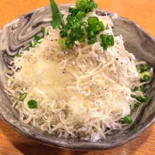 Dried baby sardines with grated daikon