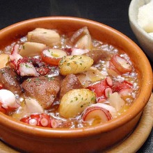 Tomato and octopus ajillo