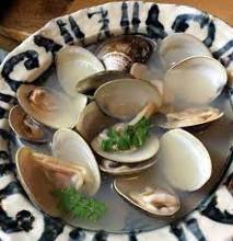 Common orient clams steamed with sake