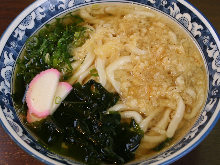 Wheat noodles with a topping