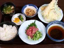 Tempura meal set with sashimi
