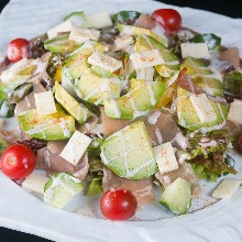 Raw ham and avocado salad