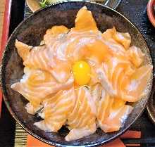 Salmon rice bowl
