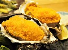 Deep-fried oysters with tartar sauce