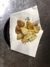 Fried whole garlic