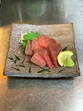 Tuna sashimi