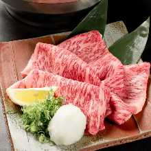 (From 2 people) Grilled Kobe beef shabu-shabu (high-quality lean Kobe beef) with grilled vegetables