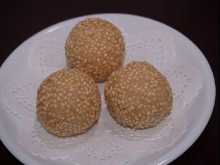 Sesame dumpling