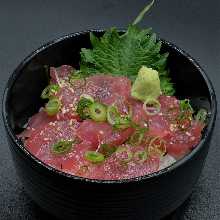 Pacific bluefin tuna rice bowl
