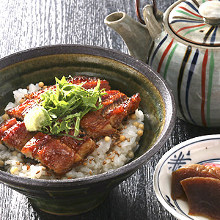 Una chazuke (eel and rice with tea)