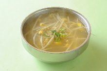 Bean sprout soup