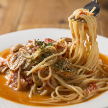 Tomato sauce pasta