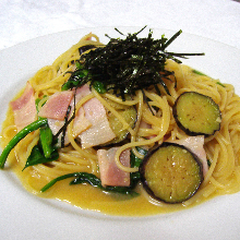 Pasta with Eggplant and Bacon