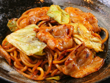 Yakisoba noodles with sauce