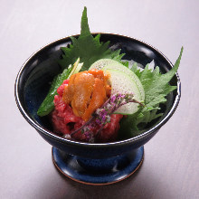 Sea urchin and meat sushi tartare