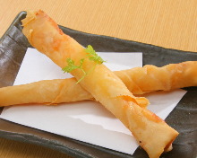 Fried spring roll of shrimp