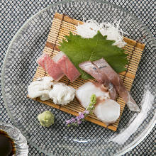 Assorted sashimi