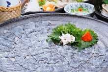 Tessa (Pufferfish sashimi)platter