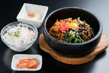 Stone-roasted bibimbap set meal