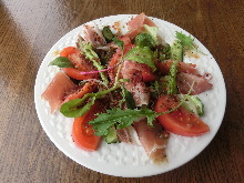 Raw ham salad