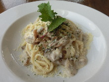 Pasta with mushroom cream sauce