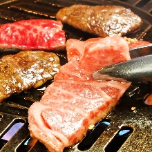 Marbled meat yakiniku