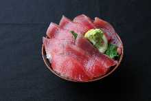 "Tekka" raw tuna rice bowl