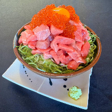 Seafood rice bowl with chutoro (medium fatty tuna), and salmon roe