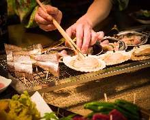 Hamayaki scallops (grilled scallops)