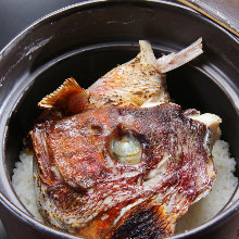 Donabe gohan (rice in an earthen pot) and Konomono (pickles)