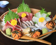 Assorted sashimi