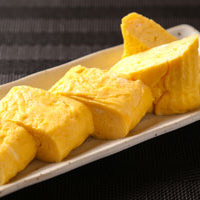 Japanese-style rolled omelet