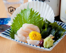 Scallop sashimi