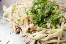 Yakisoba noodles with salt and butter