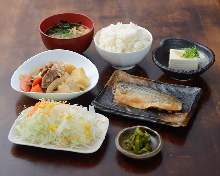 Mackerel stew with ginger, Nikujaga (simmered meat and potatoes) set meal