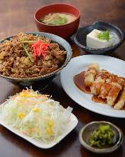 Beef rib bowl, fried chicken with vinegar and tartar sauce set meal