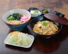 Chicken and egg on rice and udon with deep-fried tofu or soba set meal