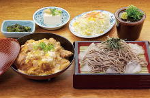 Chicken and egg on rice and soba with dipping sauce or udon set meal