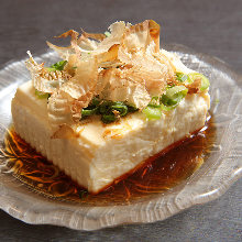 Chilled tofu in dashi sauce